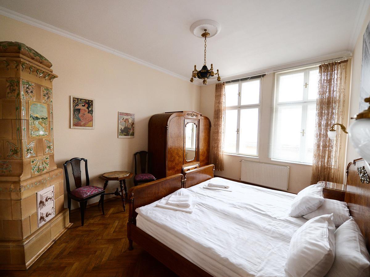 The Historical Family Nest In City Centre Лвив Екстериор снимка